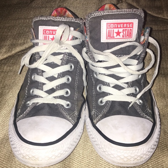grey chuck taylors women's